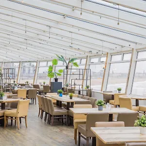 De Pier 4* La Haya